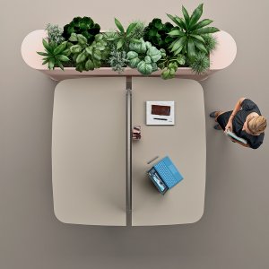 Personal rounded screen on an Otto workstation by Martex