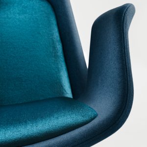 Lumbar cushion detail on the Nordic chair