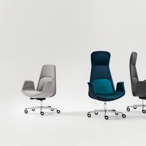 Nordic executive office chair by Milani in a corner office