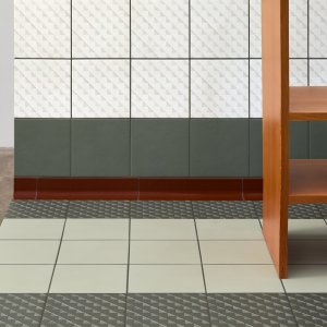 Dintorni installation with a two millimeter joint