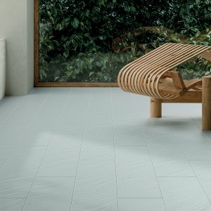 Carton of Otto planks, seven pieces covering 10.1 square feet