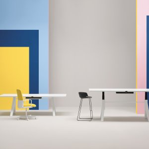Arki-Table ARKW version with oak veneered solid wood legs