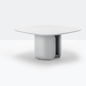 Elinor table by Pedrali with leather-upholstered bases