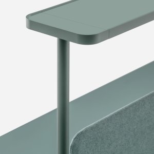 Rizz Workstation for eight, 236 inches long, with the central steel column