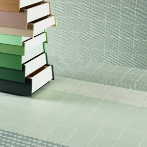 Grainy Brown pattern from the Tape collection in glazed stoneware