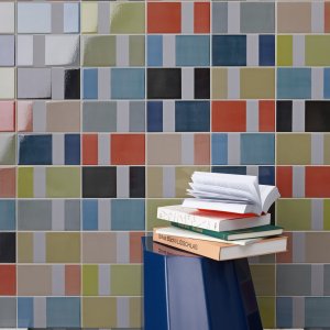 Reception with a painterly Diarama wall
