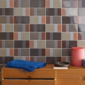 Frost-proof Diarama on a patio accent wall
