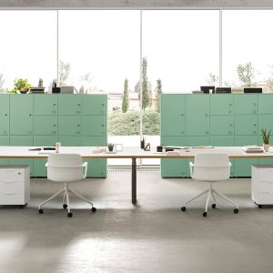 Pigreco Loop desk with rectangular section legs