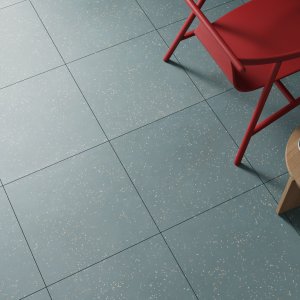 Shower fully clad in Mutina Primavera Blu tile