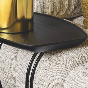 Guest seating: Qubik sofa and pouf in a waiting area