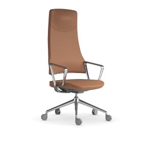 Aventador executive chair by Quinti in a corner office