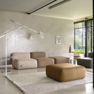 Guest chairs One Hundred by Quinti arranged in an office lobby