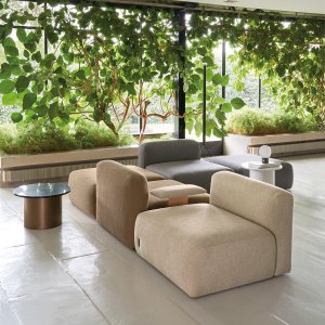 Upholstered armrest closing a row of One Hundred lobby seating