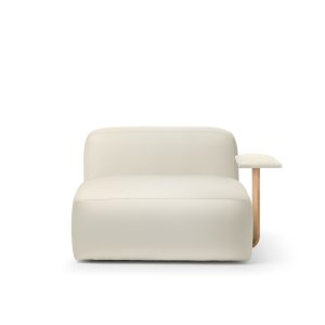 Four wood finishes of the One Hundred armrest: walnut, natural, Moka, open-pore black