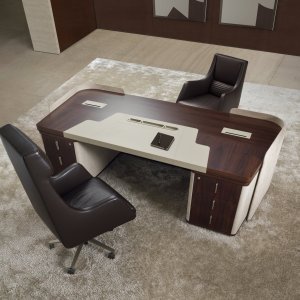 Royal executive desk with a diamond-quilted leather leg