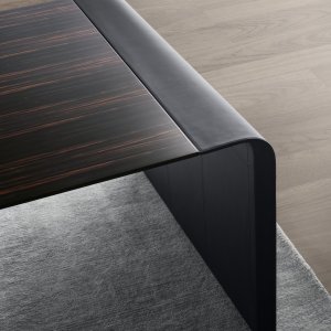 Three centimetre thick top in walnut