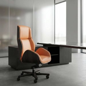 Rosewood caps on the aluminium base of the Suoni chair