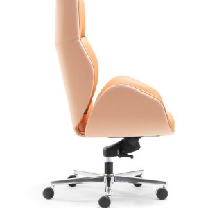 High backrest version of the Vaghi Suoni chair