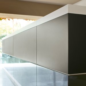 Vogue by Frezza, designed by Perin & Topan, straight composition for an office lobby