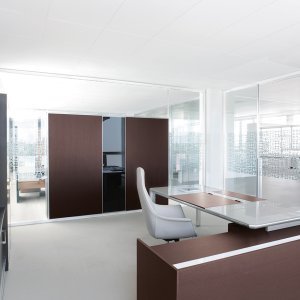 Office partition walls www.60 by Archiutti lit by LED profiles