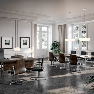 Umbra gray steel frame of the Quadrifoglio executive desk