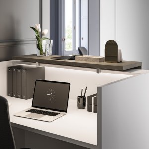 Work side of the Z2 desk showing the washable melamine top
