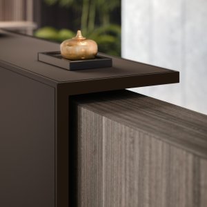 Touch-switch LED task lamp over the Z2 work surface