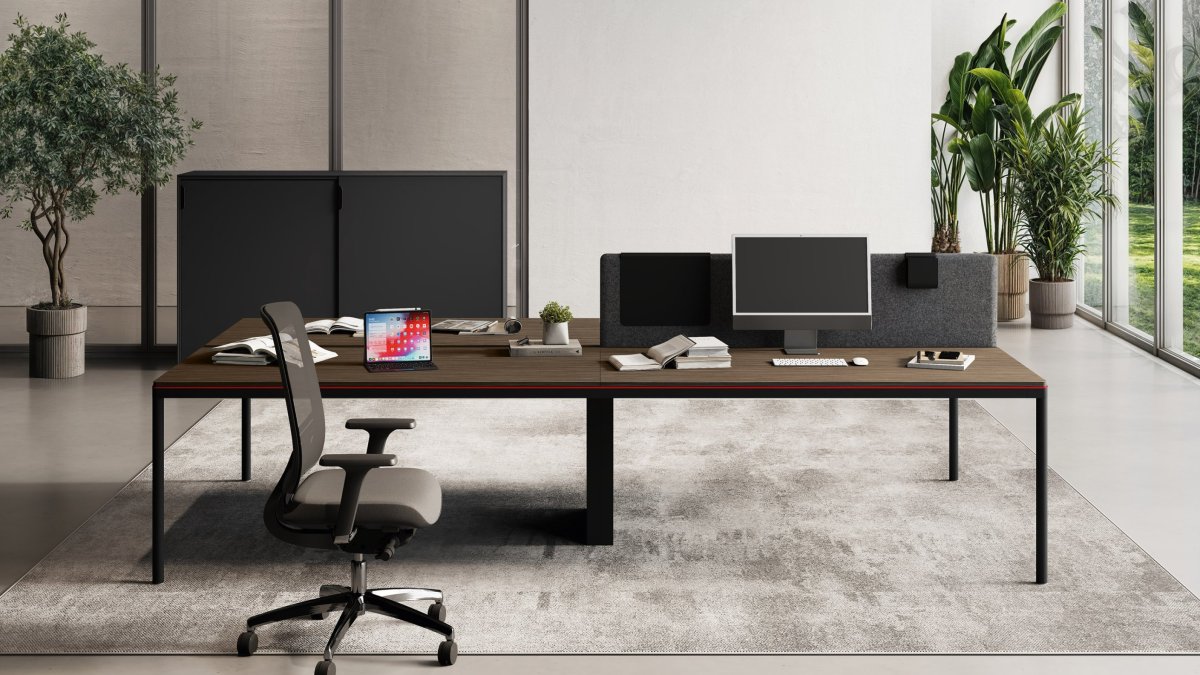Las Mobili Fil Rouge workstation with dark wood top, gray fabric screen and mesh task chair