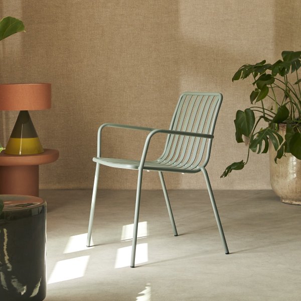 Bold Green chairs energizing a US creative office