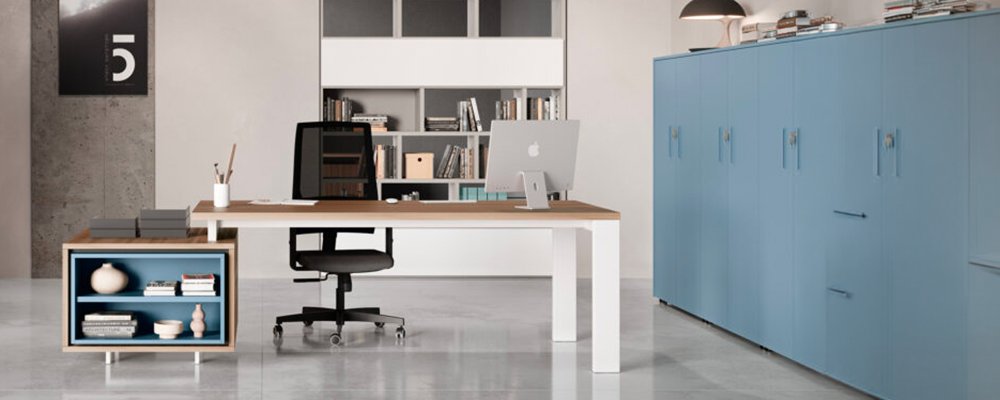 Desk with return and credenza